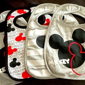 DISNEY 4-Pack MICKEY MOUSE Cloth Baby Toddler Kids Bibs - New Cute Playful NWT